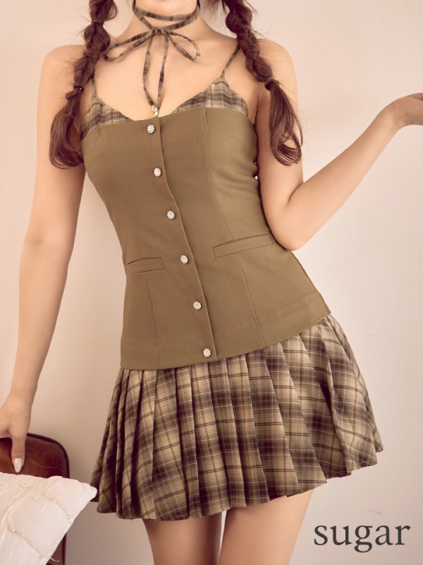 ブラウン　モデル：三上悠亜　身長：159cm　着用サイズ：Sサイズ