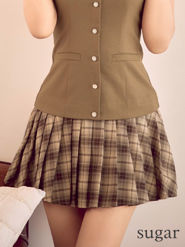 ブラウン　モデル：三上悠亜　身長：159cm　着用サイズ：Sサイズ