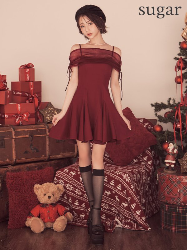 ワインレッド　モデル：りこ　身長：156cm　着用サイズ：Sサイズ
