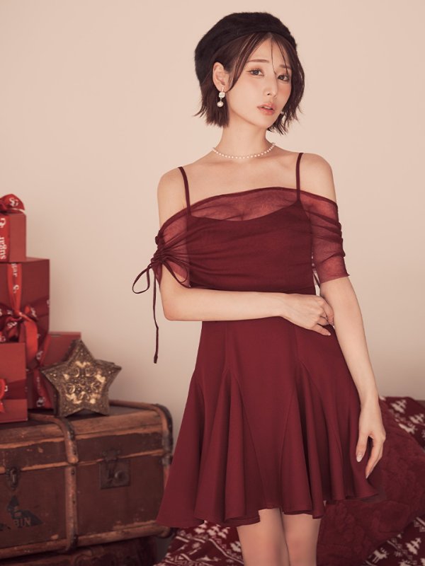 ワインレッド　モデル：りこ　身長：156cm　着用サイズ：Sサイズ