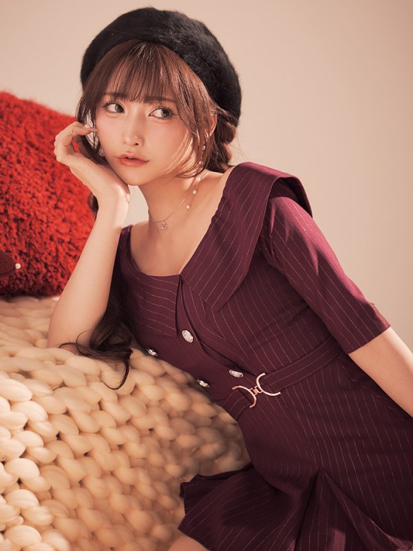 ワインレッド　モデル：まみ　身長：160cm　着用サイズ：Sサイズ