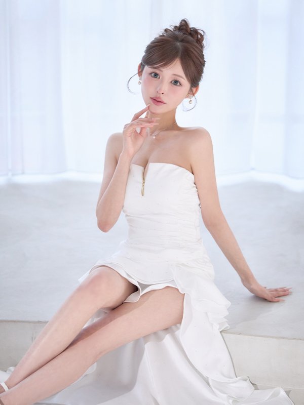 ホワイト　モデル：カルア　身長：156cm　着用サイズ：Sサイズ