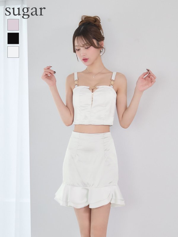 ホワイト　モデル：るりぴ　身長：165cm　着用サイズ：Sサイズ