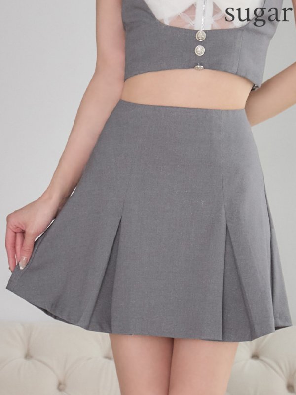 ホワイトxグレー　モデル：るりぴ　身長：165cm　着用サイズ：Sサイズ