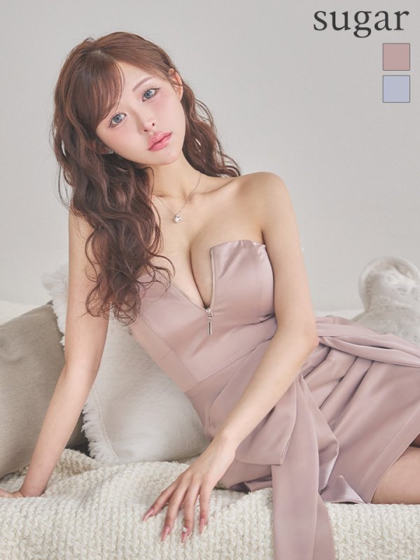 ピンクベージュ　モデル：カルア　身長156cm　着用サイズ：Sサイズ