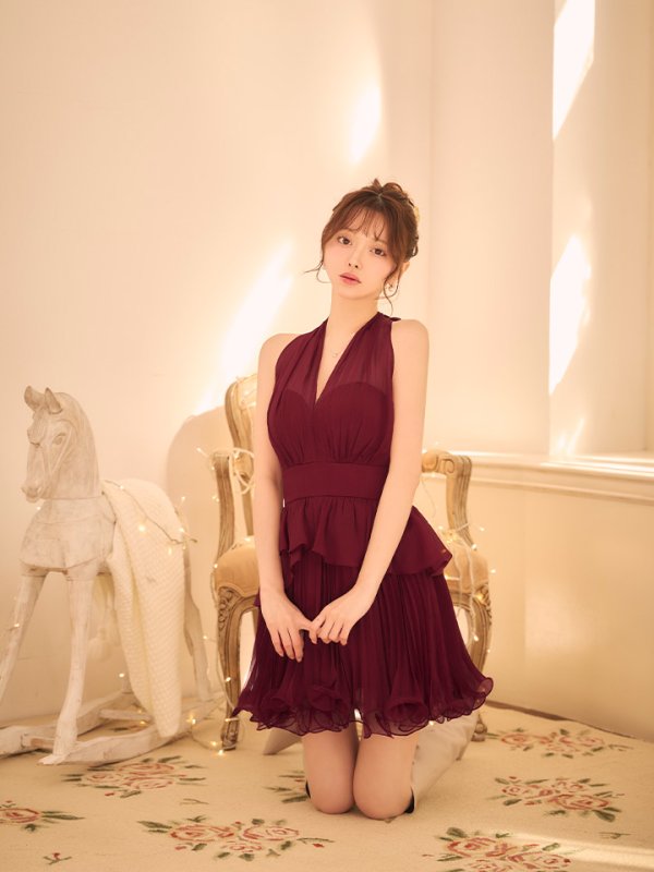 ワインレッド　モデル：羽澄まり　身長：158cm　着用サイズ：Sサイズ