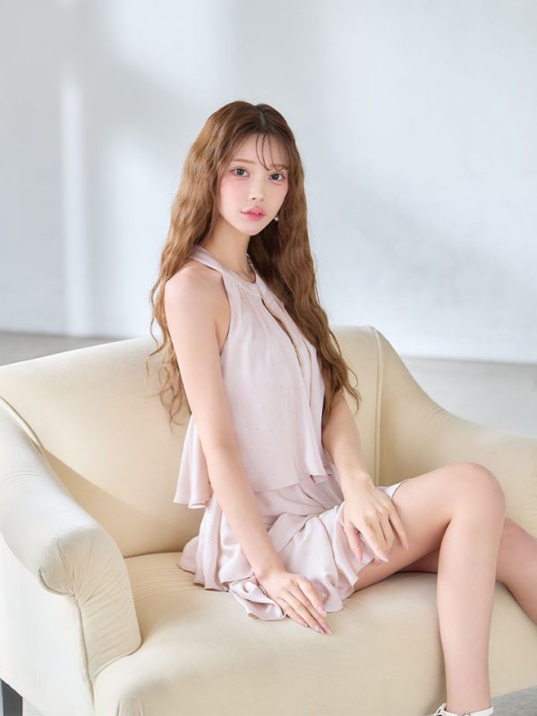 ベージュ　モデル：るりぴ　身長：165cm　着用サイズ：Sサイズ