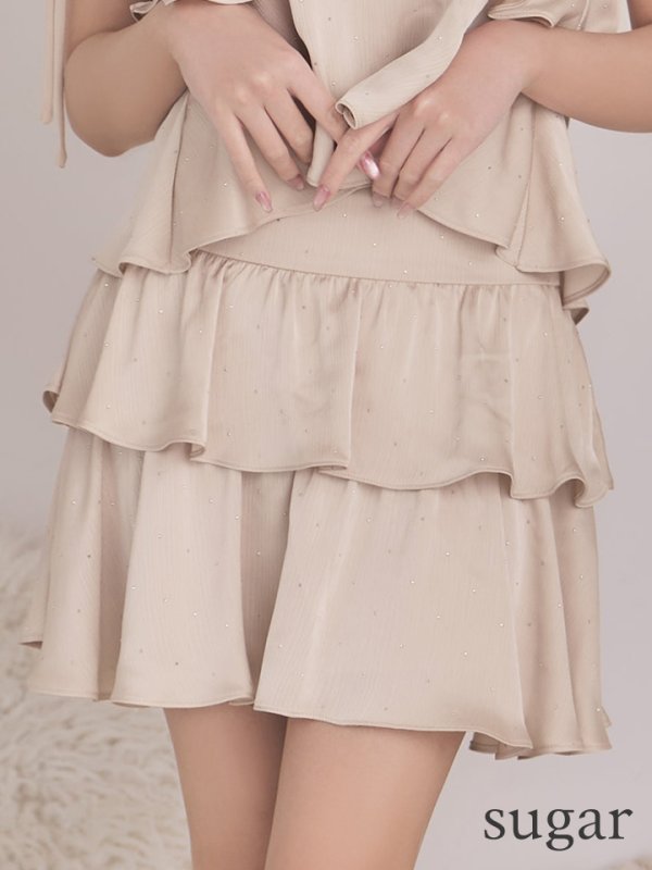 ベージュ　 モデル：りな　身長：160cm　着用サイズ：Sサイズ