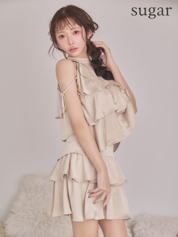 ベージュ　 モデル：りな　身長：160cm　着用サイズ：Sサイズ