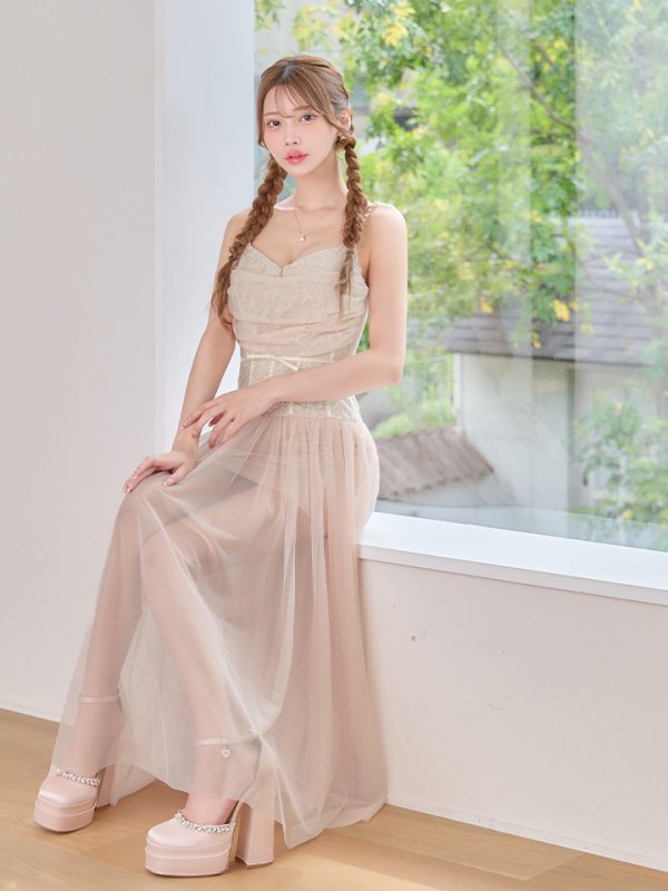 ピンクベージュ　モデル：るりぴ　身長：165cm　着用サイズ：Sサイズ
