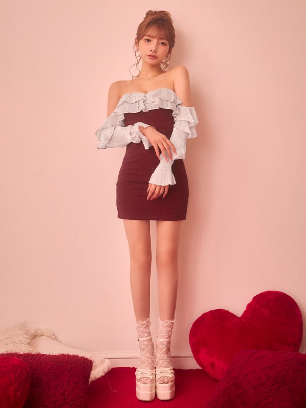 ベージュxワインレッド　モデル：まみ　身長：161cm　着用サイズ：Sサイズ