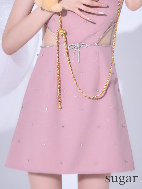 ピンク モデル：あすか　身長：170cm　着用サイズ：Sサイズ