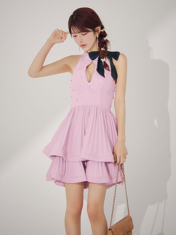 ピンク モデル：まりん　身長：164cm　着用サイズ：Sサイズ