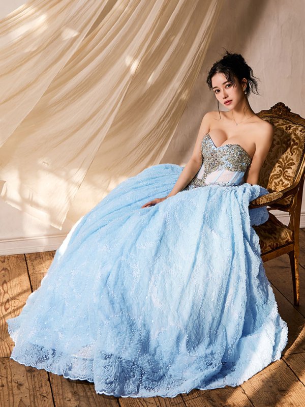 ブルー モデル：ゆりお　身長：165cm　着用サイズ：(Fサイズ)