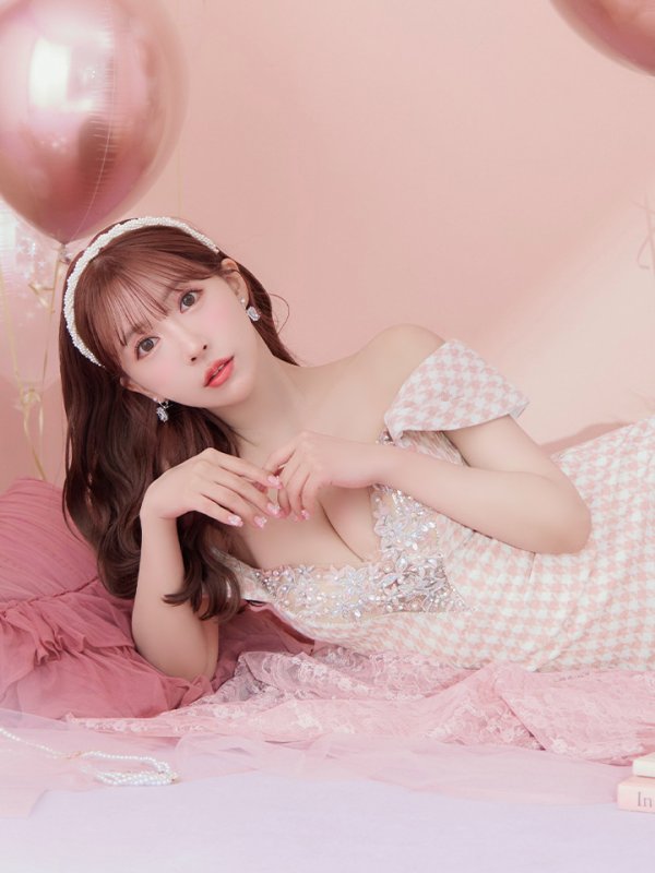 画像2: sugarコラボ商品☆XSサイズあり【ANGEL R/エンジェルアール】オフショルダー/ 千鳥柄/ ツイード/ バストフラワーパールビジュー/ タイト/ ミニドレス/ キャバドレス[OF2] (2)