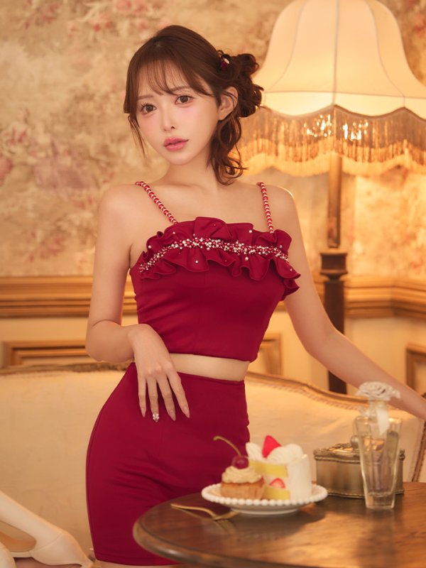 レッド モデル：りな　身長：160cm　着用サイズ：Sサイズ