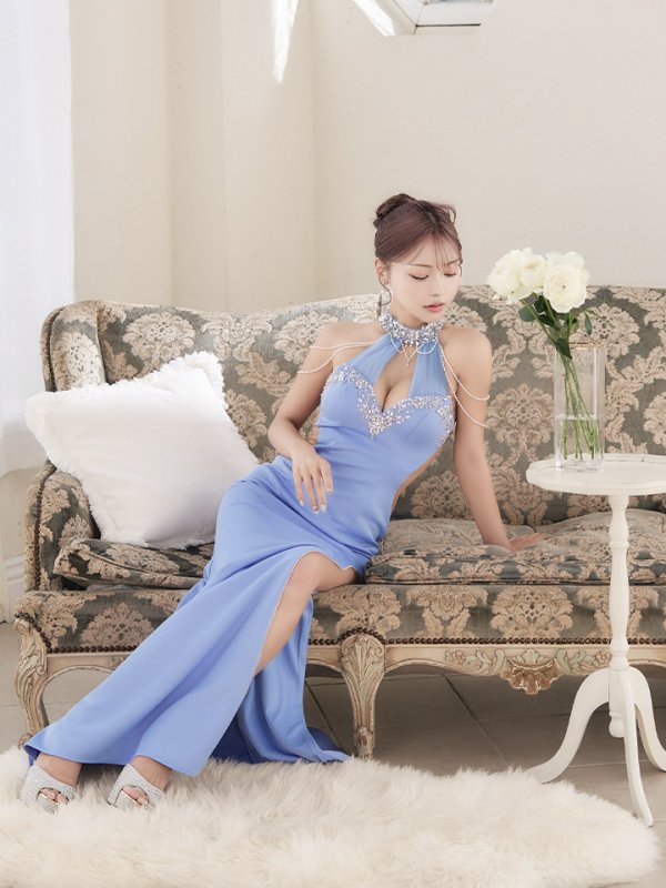 アイルブルー モデル:如月れい 身長:156cm 着用サイズ:Sサイズ