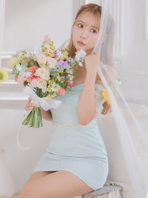 サックス モデル:三上悠亜 身長:159cm 着用サイズ:Sサイズ