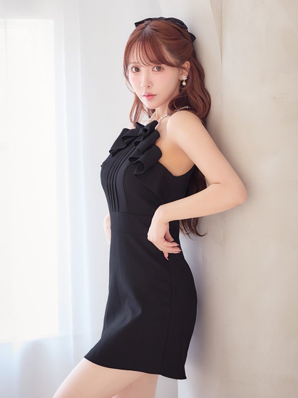 ブラック　モデル：三上悠亜　身長：159cm　着用サイズ：Sサイズ