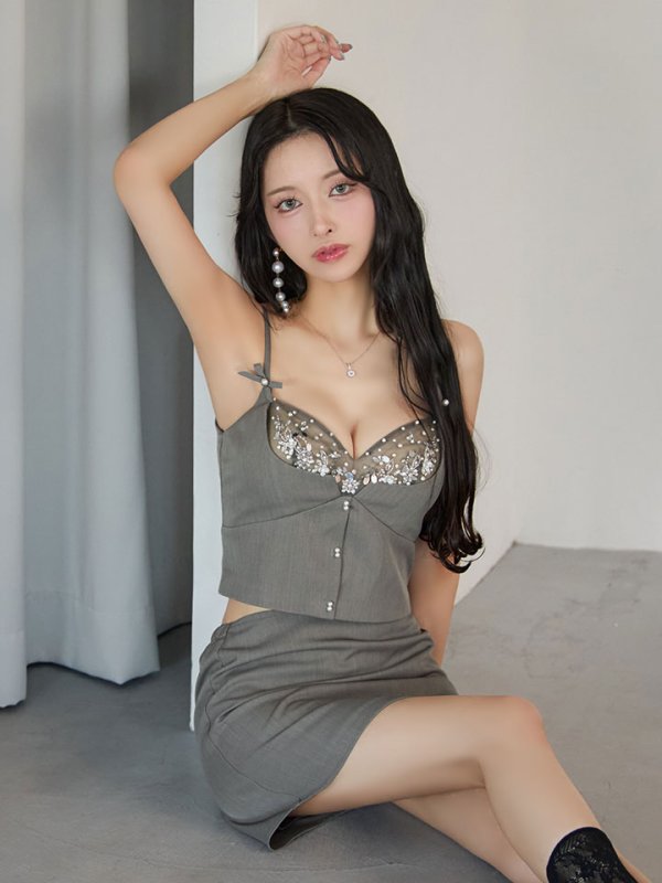 グレー　モデル：まおちゃる　身長：158cm　着用サイズ：Sサイズ