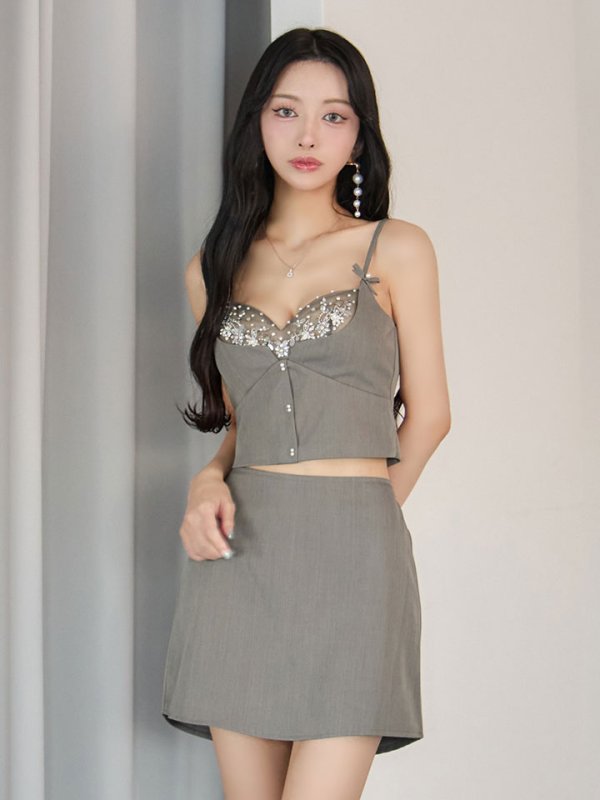 グレー　モデル：まおちゃる　身長：158cm　着用サイズ：Sサイズ