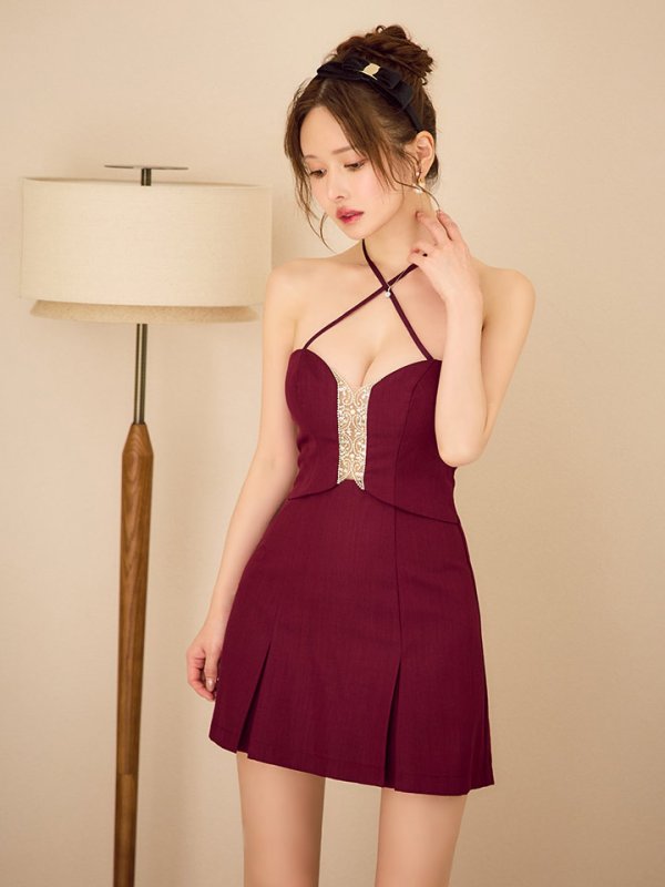 レッド　モデル：ゆめ　身長：160cm　着用サイズ：Sサイズ