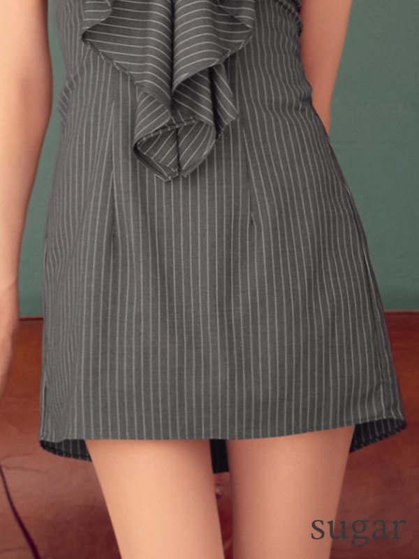 グレー　モデル：明日花キララ　身長162cm　着用サイズ：Sサイズ