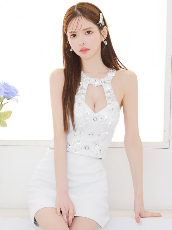 ホワイト モデル:ゆめ 身長:160cm 着用サイズ:Sサイズ