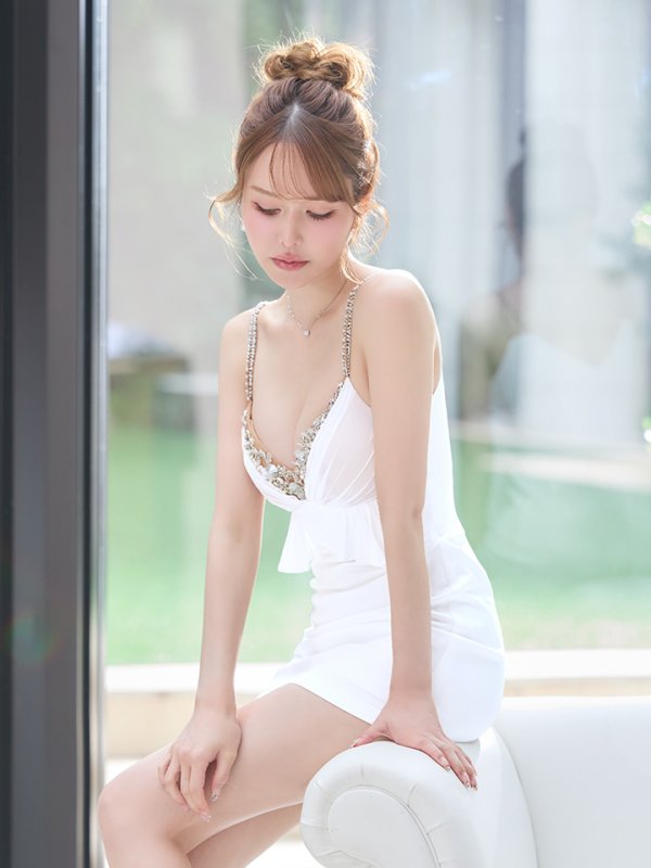 ホワイト モデル：ゆめ　身長：160cm　着用サイズ：Sサイズ