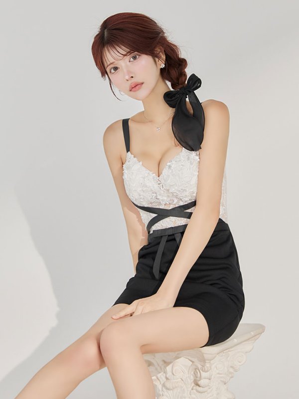 ブラック モデル:まりん 身長:164cm 着用サイズ:Sサイズ