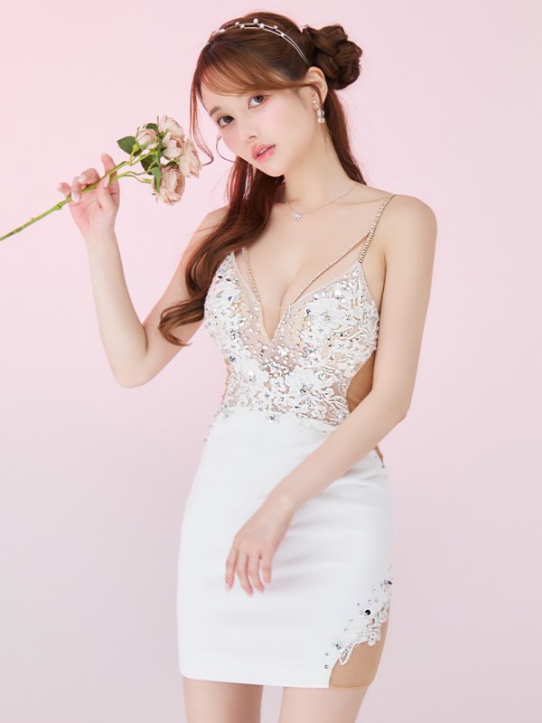 ホワイト モデル:ゆめ 身長:160cm 着用サイズ:Sサイズ