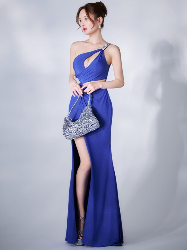 ロイヤルブルー モデル：ゆめ　身長：160cm　着用サイズ：Sサイズ