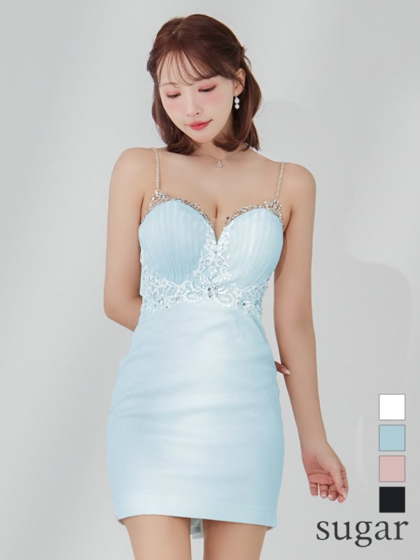 サックス モデル：三上悠亜　身長：159cm　着用サイズ：Sサイズ