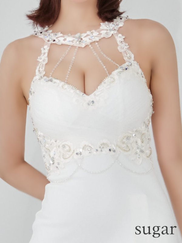 ホワイト モデル：三上悠亜　身長：159cm　着用サイズ：Sサイズ