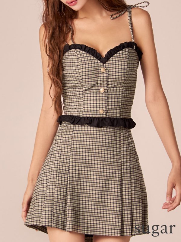 ベージュ モデル：まりん　身長：164cm　着用サイズ：Sサイズ