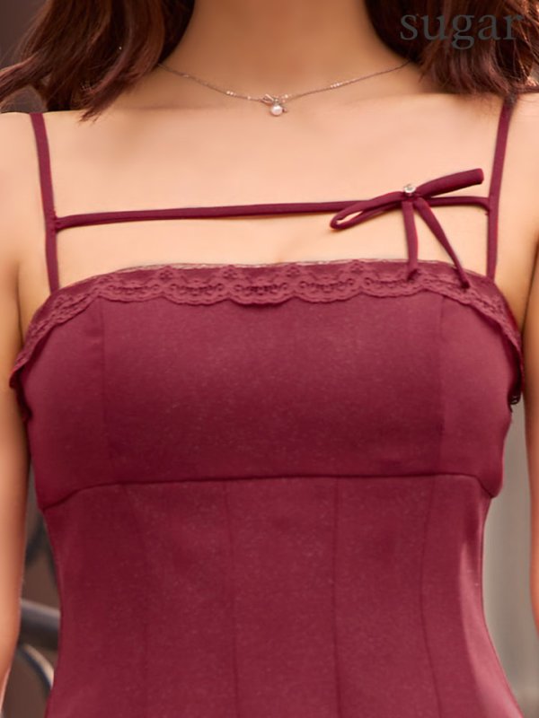 レッド　モデル：三上悠亜　身長：159cm　着用サイズ：Sサイズ