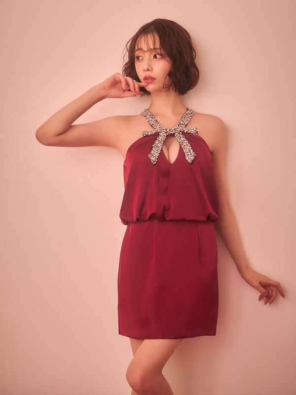 レッド　モデル：天海りこ　身長：156cm　着用サイズ：Sサイズ