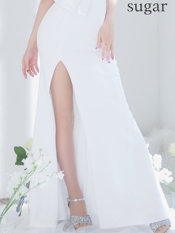 ホワイト モデル:真優川咲 身長:158cm 着用サイズ:Sサイズ