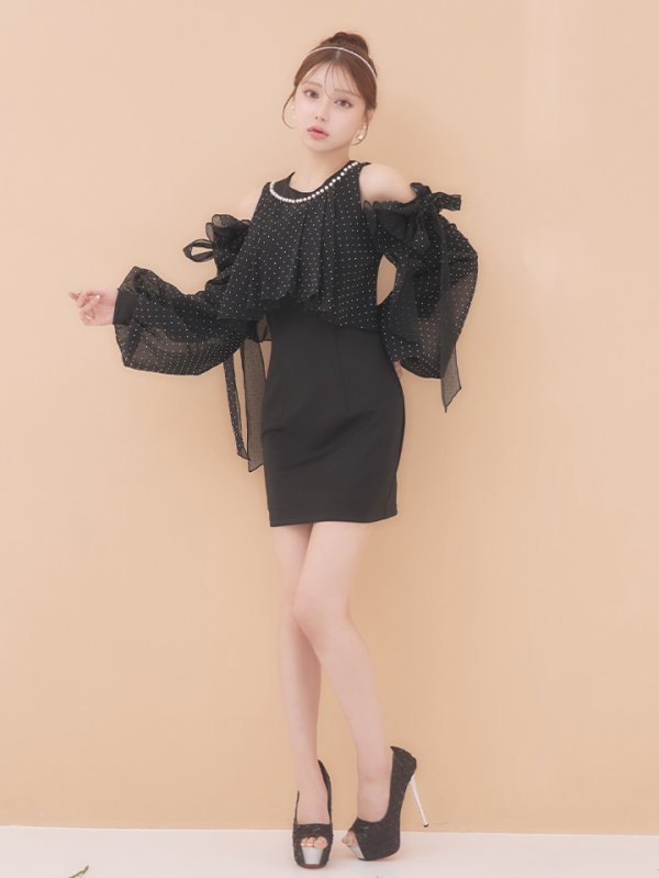 ブラック モデル：ももか　身長：156cm　着用サイズ：Sサイズ
