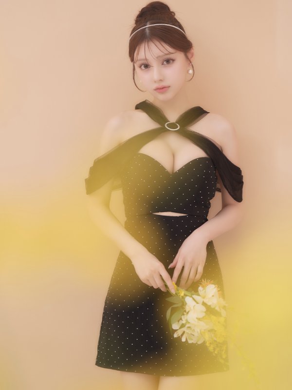 ブラック モデル：ももか　身長：156cm　着用サイズ：Sサイズ