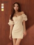 ベージュ モデル：三上悠亜　身長：159cm　着用サイズ：Sサイズ