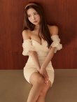 ベージュ モデル：三上悠亜　身長：159cm　着用サイズ：Sサイズ