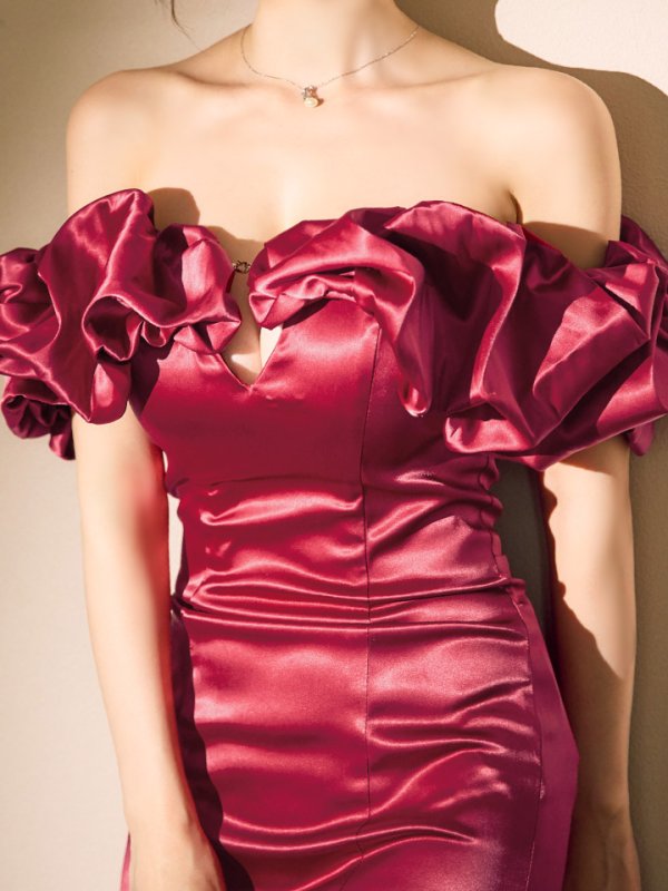 レッド モデル：ゆめ　身長：160cm　着用サイズ：Sサイズ