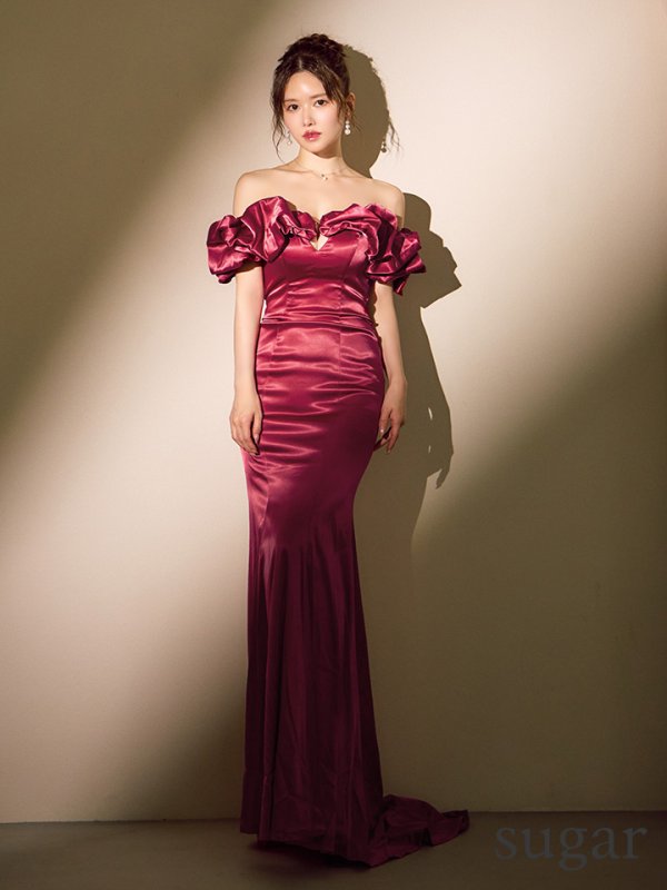 レッド モデル：ゆめ　身長：160cm　着用サイズ：Sサイズ