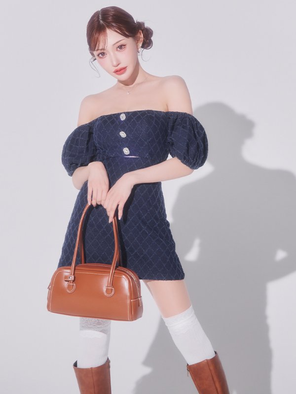 ネイビー モデル：明日花キララ　身長：162cm　着用サイズ：Sサイズ