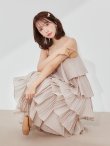 ベージュ モデル：三上悠亜　身長：159cm　着用サイズ：Sサイズ