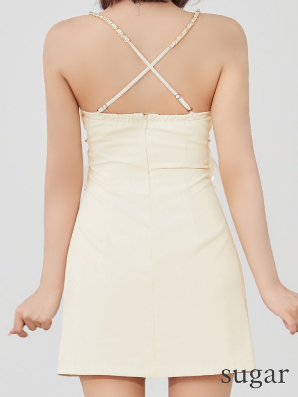 アイボリー モデル：三上悠亜　身長：159cm　着用サイズ：Sサイズ