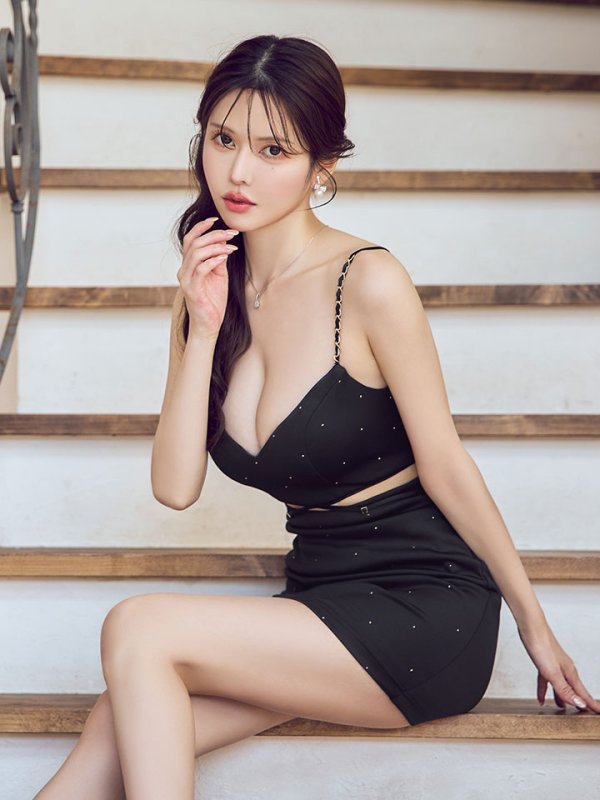 ブラック　モデル：ゆめ　身長：160cm　着用サイズ：Sサイズ