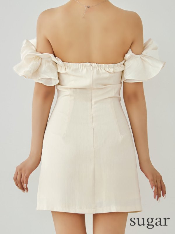 アイボリー　モデル：三上悠亜　身長：159cm　着用サイズ：Sサイズ