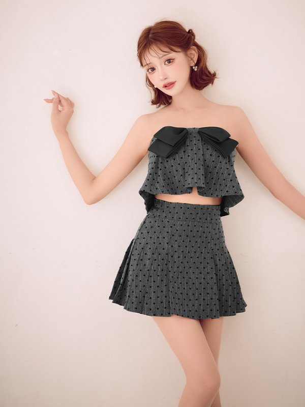 グレー　モデル：明日花キララ　身長162cm　着用サイズ：Sサイズ